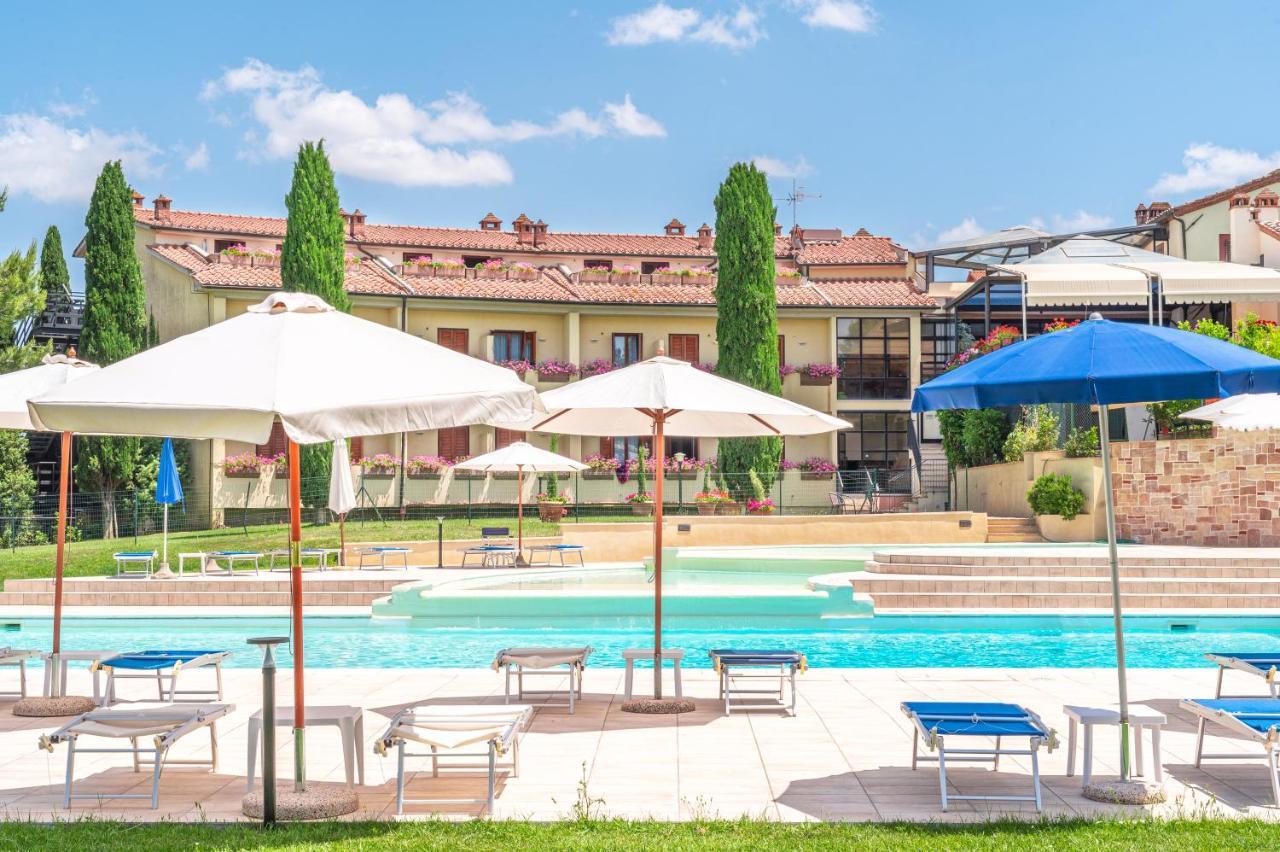 Hotel Palazzuolo Сан-Куйрико-д'Орча Экстерьер фото